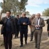 والي القيروان يقود زيارات ميدانية لتشخيص النقاط السوداء واتخاذ إجراءات لتحسين الوضع البيئي بعدد من البلديات